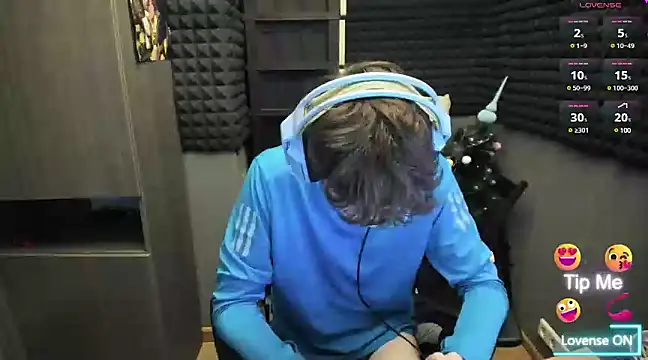 Snapshot of bambelbye chatting on 5, 1, 2025 bambelbye online show from 5, 1, 2025