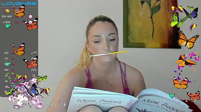 Snapshot of sweetsquirrel91 chatting on 8, 3, 2025 sweetsquirrel91 online show from 8, 3, 2025