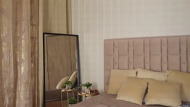 GabyRios online show from 8, 3, 2025