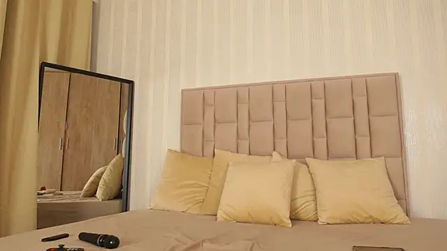 GabyRios online show from 27, 10, 2025