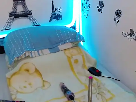 Snapshot of Lunaxx21 chatting on 5, 11, 2025 Lunaxx21 online show from 5, 11, 2025