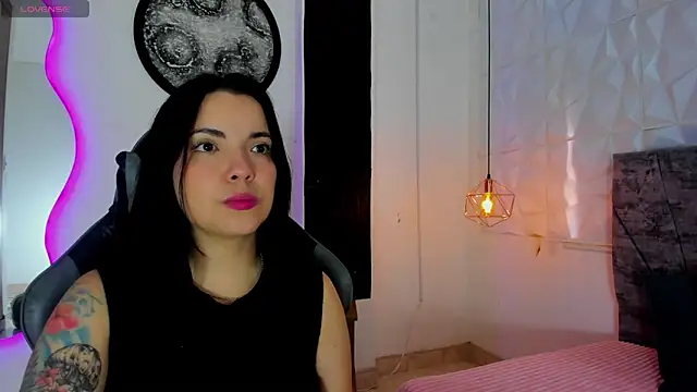 Snapshot of tatiana_sc chatting on 4, 11, 2025 tatiana sc online show from 4, 11, 2025