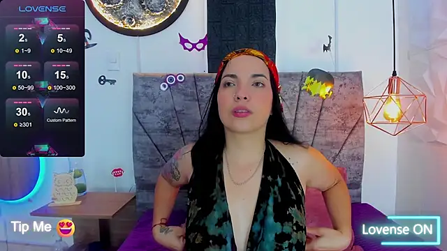 Snapshot of tatiana_sc chatting on 9, 10, 2025 tatiana sc online show from 9, 10, 2025