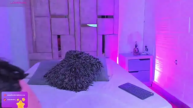 EmmaBecket2 online show from 9, 10, 2025