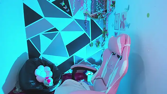 Carol Pinter online show from 15, 4, 2026