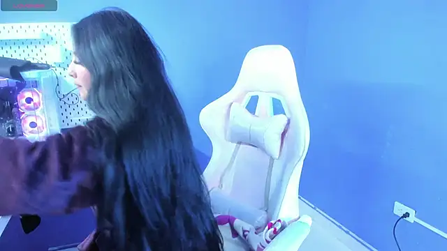 Annie9  online show from 29, 10, 2025