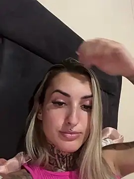 hotskinny1 online show from 14, 2, 2025