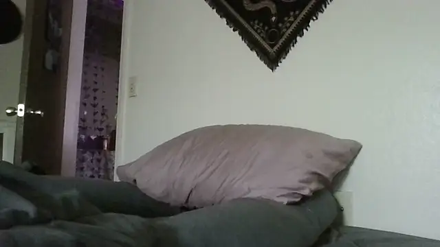 Snapshot of Prettypixie113 chatting on 22, 10, 2025 Prettypixie113 online show from 22, 10, 2025
