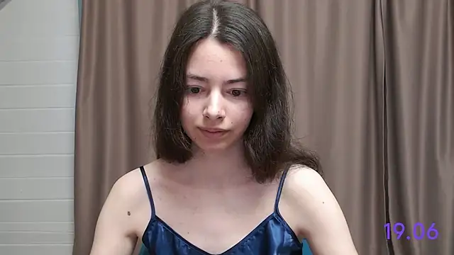 Snapshot of sweet_sweet_angel chatting on 19, 6, 2026 sweet sweet angel online show from 19, 6, 2026