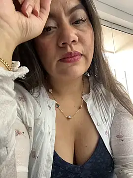 Iam  Cristal online show from 11, 2, 2026