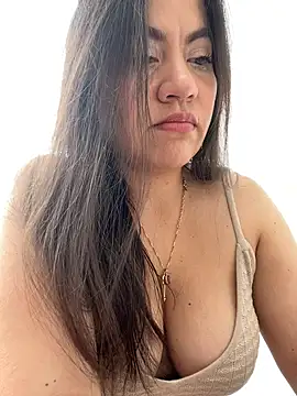 Iam  Cristal online show from 9, 2, 2026