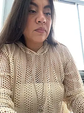 Iam  Cristal online show from 2, 2, 2026