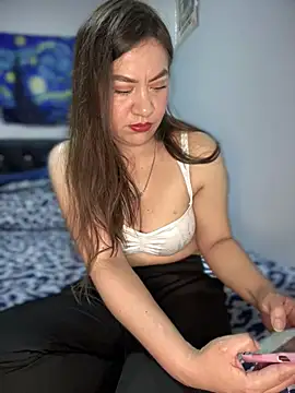 Iam  Cristal online show from 24, 2, 2025