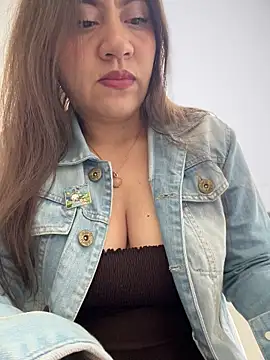 Iam  Cristal online show from 4, 11, 2025