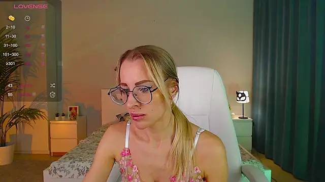 Fay Dunaway online show from 9, 2, 2025