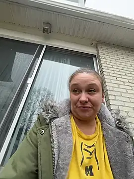 Snapshot of IvanaPlenty chatting on 3, 3, 2026 IvanaPlenty online show from 3, 3, 2026