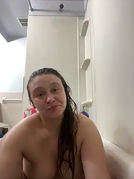 Snapshot of IvanaPlenty chatting on 12, 3, 2026 IvanaPlenty online show from 12, 3, 2026