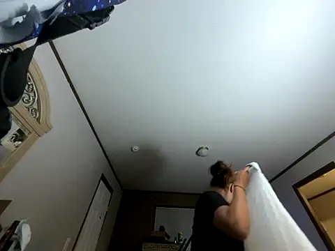 Snapshot of IvanaPlenty chatting on 17, 10, 2025 IvanaPlenty online show from 17, 10, 2025