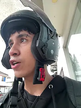 Thayler jones online show from 15, 4, 2026