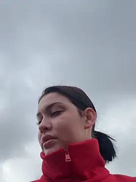 KikiWatson online show from 1, 12, 2025