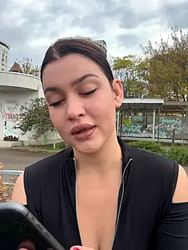 KikiWatson online show from 25, 10, 2025