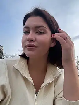 KikiWatson online show from 20, 11, 2025