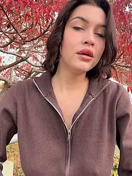 KikiWatson online show from 31, 10, 2025