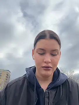 KikiWatson online show from 13, 2, 2026