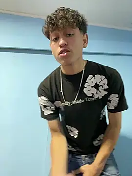 LatinBoysxxx online show from 18, 5, 2026