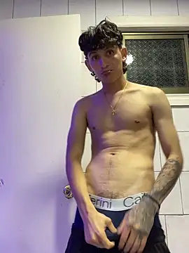 Snapshot of LatinBoysxxx chatting on 17, 1, 2025 LatinBoysxxx online show from 17, 1, 2025