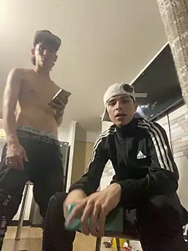 Snapshot of LatinBoysxxx chatting on 10, 1, 2025 LatinBoysxxx online show from 10, 1, 2025