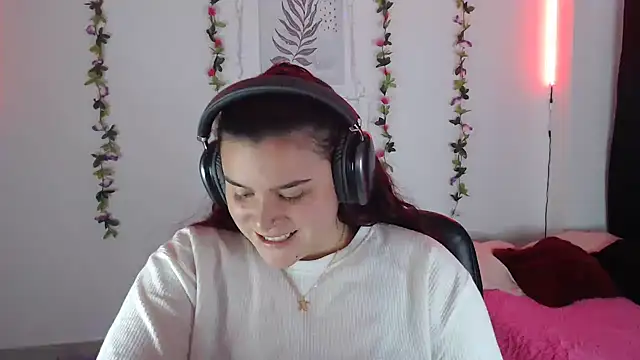 Snapshot of Nika_1_ chatting on 13, 2, 2025 Nika 1 online show from 13, 2, 2025