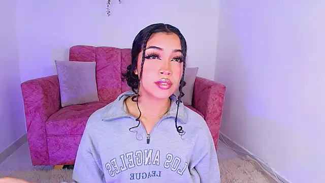 Sara Jhonson online show from 4, 10, 2025