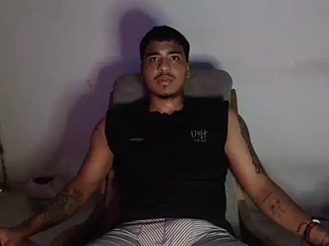 camiloacosta321 online show from 5, 11, 2025