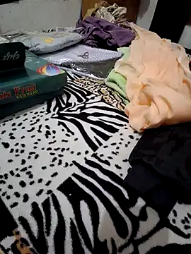 menakshiiikaur online show from 8, 12, 2024