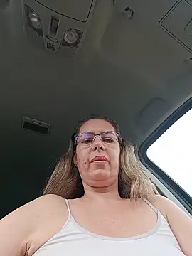 Snapshot of uber_babe chatting on 13, 5, 2026 uber babe online show from 13, 5, 2026