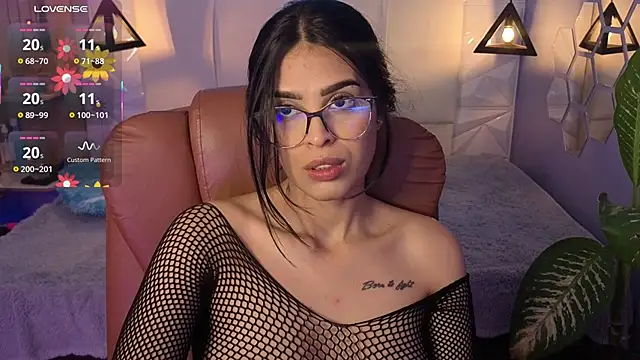 AlessiaVal  online show from 11, 1, 2026