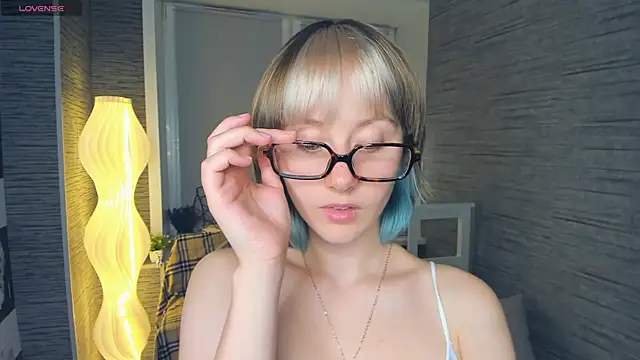 Snapshot of EthalBuffkin chatting on 10, 7, 2026 EthalBuffkin online show from 10, 7, 2026