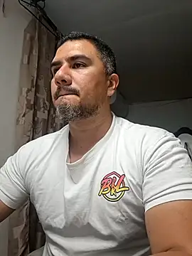 Snapshot of pob_cam chatting on 18, 9, 2025 pob cam online show from 18, 9, 2025