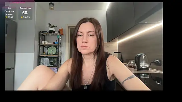 Snapshot of jainesummer chatting on 10, 11, 2025 jainesummer online show from 10, 11, 2025