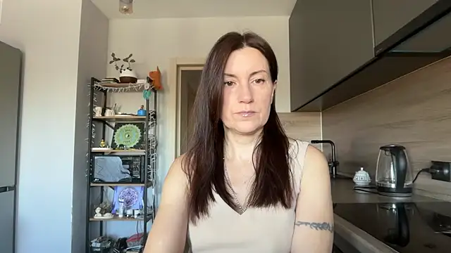 Snapshot of jainesummer chatting on 8, 10, 2025 jainesummer online show from 8, 10, 2025