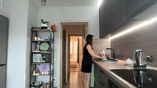 Snapshot of jainesummer chatting on 11, 11, 2025 jainesummer online show from 11, 11, 2025