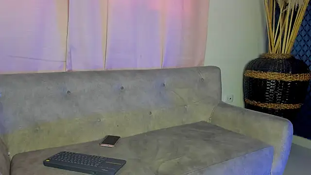 yulianademond66 online show from 25, 2, 2025