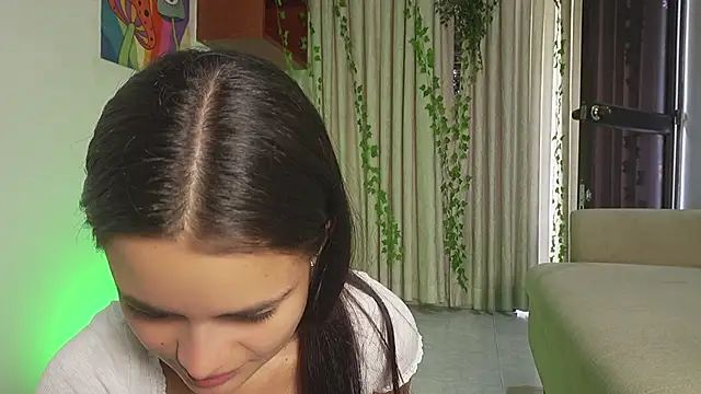 HannaRhodes online show from 10, 3, 2026