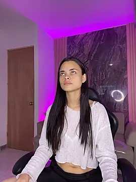 HannaRhodes online show from 10, 10, 2025