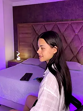 HannaRhodes online show from 24, 10, 2025