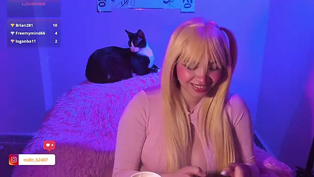 MadelineBenet online show from 1, 3, 2025