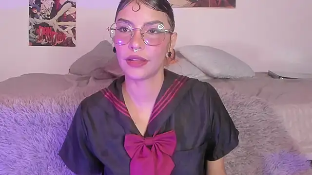 Luna-Chann online show from 5, 11, 2025