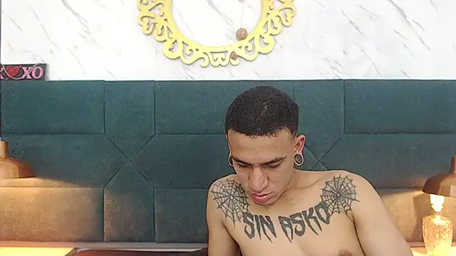 Snapshot of salome_daniel chatting on 10, 10, 2025 salome daniel online show from 10, 10, 2025