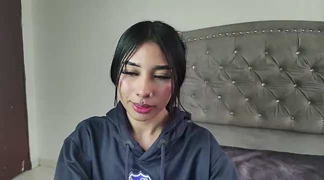 Nesuko kamado  online show from 5, 3, 2025